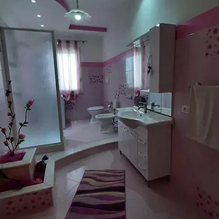 Casa Vacanza Laura Holiday home *